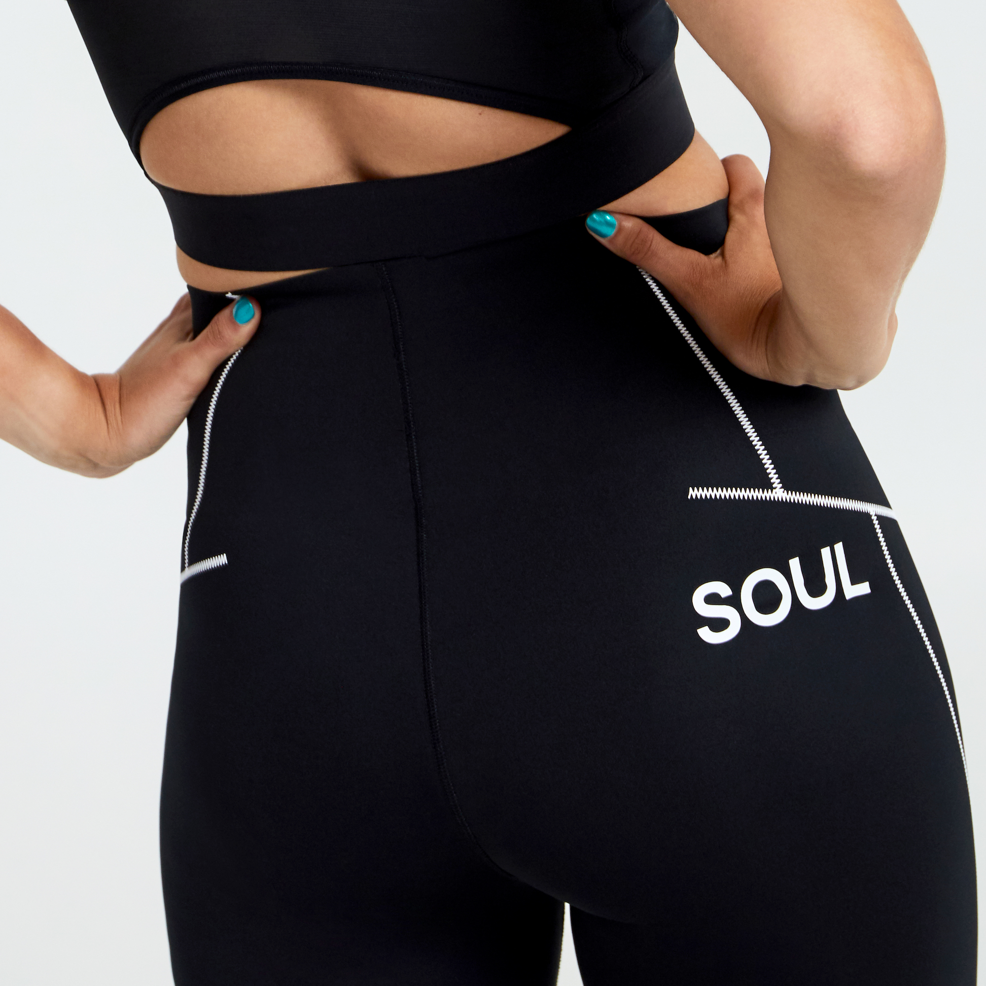 nike zig zag tight